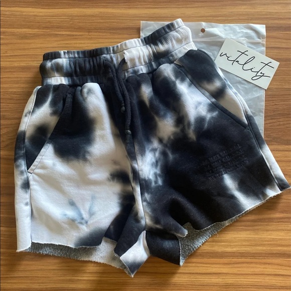 Balance Athletica Pants - ❗️SOLD❗️Balance Athletica Affirmation Shorts